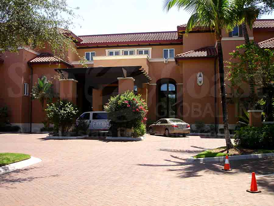 BELLASERA Hotel Entrance